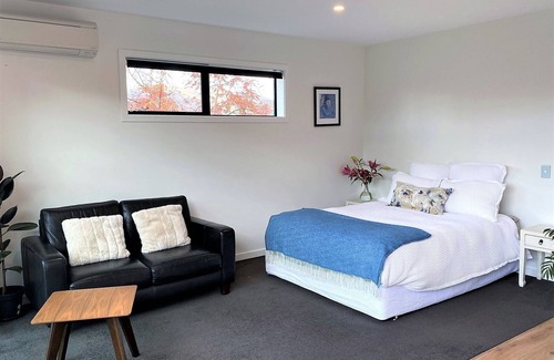 Albert Town Apartment | Lagoon Studio Sanctuary