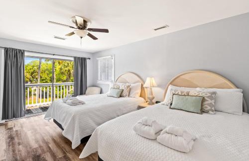 Isle of Palms Apartment | Lagoon Villa 6 - 5 Min Walk to Beach! Top Floor!