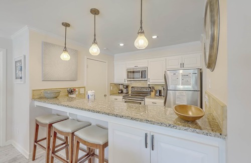 Isle of Palms Villa | Lagoon Villa 9 - Superb Villa! Pool! Beach Access!