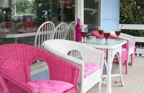 Hyams Beach House | Laguna Blue at Hyams Beach- with WIFI - Pet Friendly & 4pm check-out on Sundays