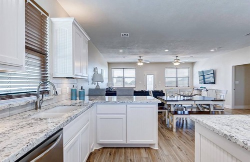 Galveston House | Laguna Cove Cabin Sum