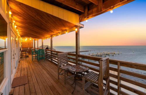 Flour Bluff House | Laguna Sunrise by AvantStay Water Views, Private Pool Minutes to Padre Island & Beaches