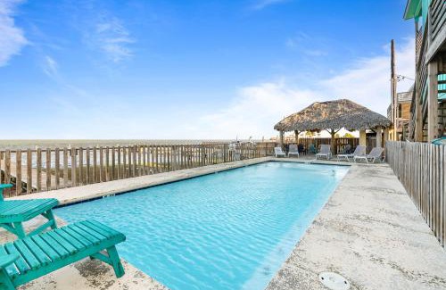 Flour Bluff House | Laguna Sunrise by AvantStay Water Views, Private Pool Minutes to Padre Island & Beaches