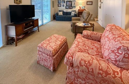 Emerald Isle House | Lakae Breakaway