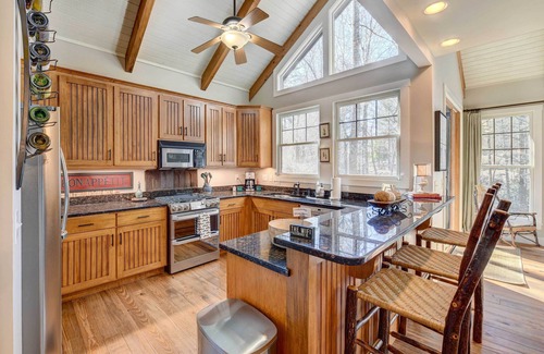 Lake Toxaway House | Lake Access + On-Site Creek: Lake Toxaway Home!