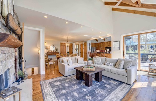 Lake Toxaway House | Lake Access + On-Site Creek: Lake Toxaway Home!