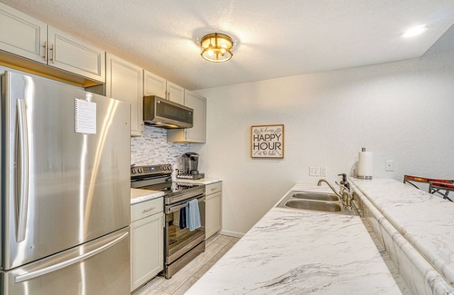 Osage Beach Condo | Lake Access & Views: Condo w/Pools in Osage Beach