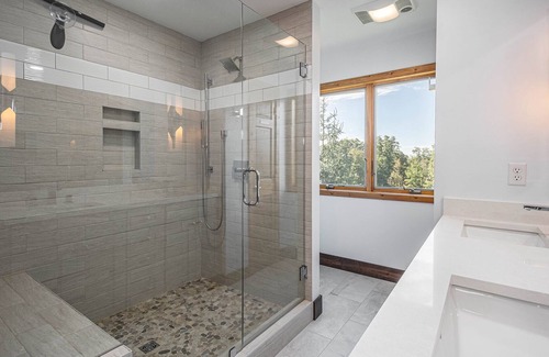 Waterfront Greens House | Lake Access w/ Hot Tub, Pool Table, & Lots of Community Amenities!