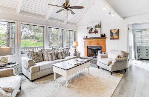 Big Canoe House | Lake and Golf Course Views Big Canoe Home with Deck!