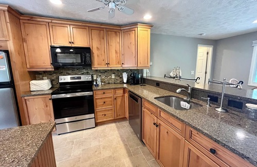 Lake Ann House | Lake Ann Lakehouse
