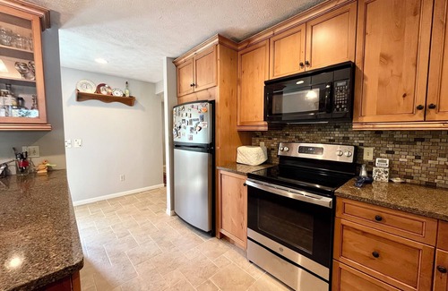 Lake Ann House | Lake Ann Lakehouse