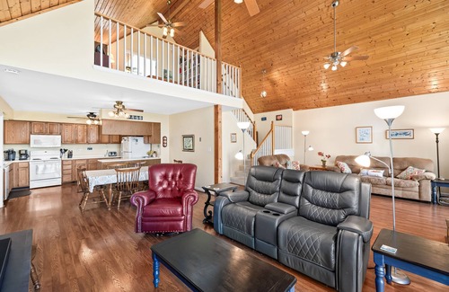 Sandy Point House | Lake Anna Waterfront 3BR House on Private Side with High Speed Internet