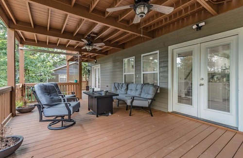 Lost Bridge Village House | LAKE ARCADE - 5bd 4bth, FAMILY FUN SPOT, 3 stories