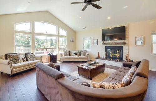 Lake Arrowhead House | Lake Arrowhead Getaway with Decks and Game Room!