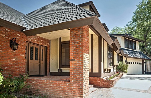 Lake Arrowhead Cottage | Lake Arrowhead House w/Lake Views & Wet Bar!