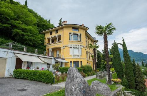 Riva del Garda Apartment | Lake Attic in Villa Lina