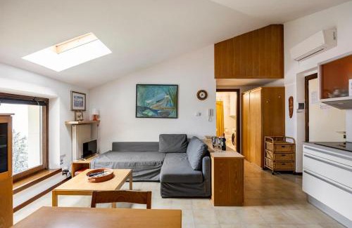 Riva del Garda Apartment | Lake Attic in Villa Lina
