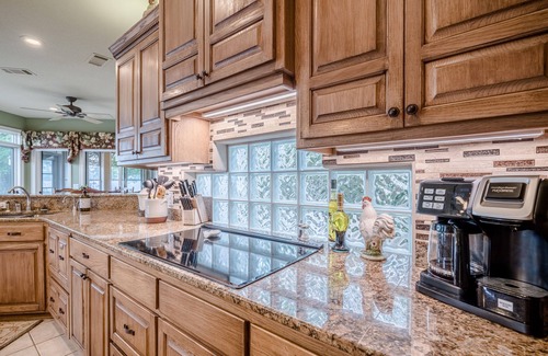Hot Springs Village House | Lake Balboa Executive Home, Lakeview Every Room. Private Peninsula