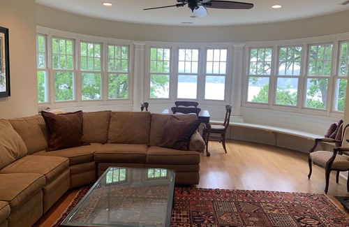 East Troy House | Lake Beulah Lakefront-Spectacular historic renovated estate