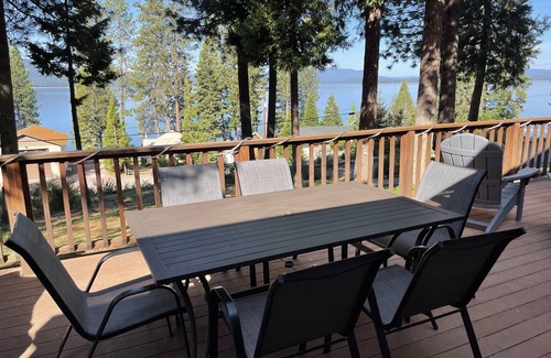 East Shore House | Lake Breeze Cabin: Enjoy spectacular lake views from this quiet, cozy cabin!
