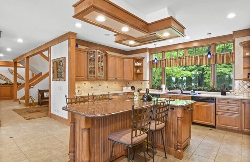 Three Lakes House | Lake Breeze Luxury Executive Retreat