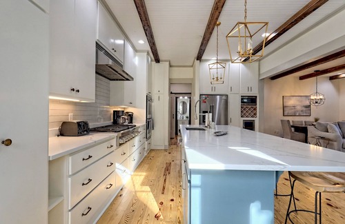 Clayton Cottage | Lake Burton - Timpson Cove Luxury Cottage