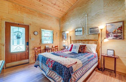 Lake Butler Apartment | Lake Butler Cabin on 5 Acres with Fire Pit!