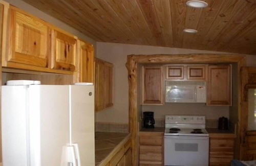 Jones Mills Cabin | Lake Cabin on the Bluff