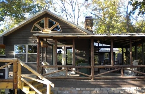 Jones Mills Cabin | Lake Cabin on the Bluff