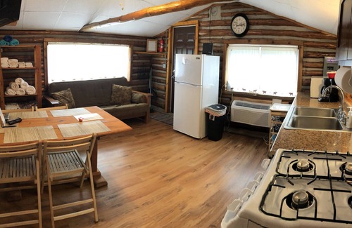 Mayfield Cabin | Lake Cabin Resort Cabin 4 on Fife Lake