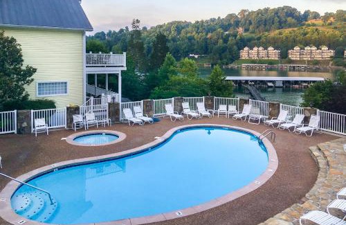 La Follette House | Lake Casa