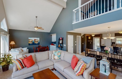 La Follette House | Lake Casa