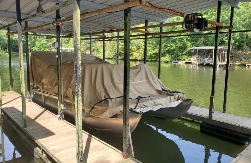 Jones Mills House | Lake Catherine Serenity Retreat