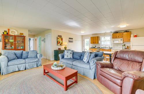 North Hero House | Lake Champlain Family Retreat with Deck and Yard