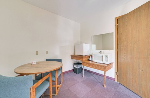 Lake City Apartment | Lake City Studio: Walk to Engelwood Beach & Town