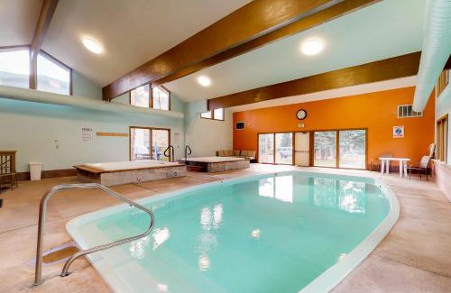 Dillon Apartment | Lake Cliffe 302