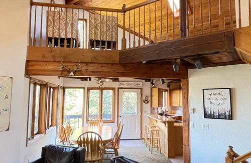 Coeur d'Alene Cabin | Lake Coeur d'Alene Family-friendly cabin