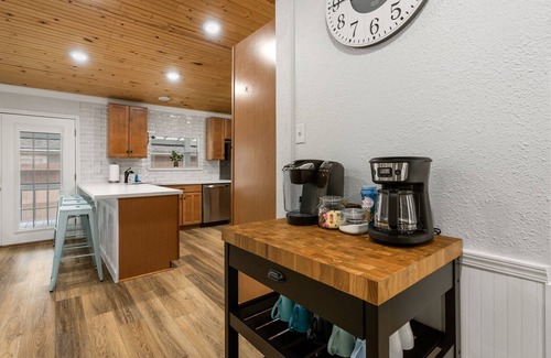 Willis House | Lake Conroe Oasis w/dock, covered patio, kayaks, ping-pong, games, & more!