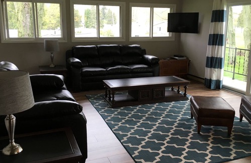Coldwater House | Lake Cottage on Beautiful Rose Lake (Lake of the Woods)