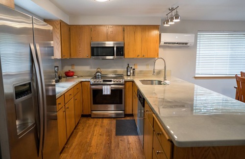 Hoodsport Cabin | Lake Cushman Cabin, Hot tub & Relaxing Creek.