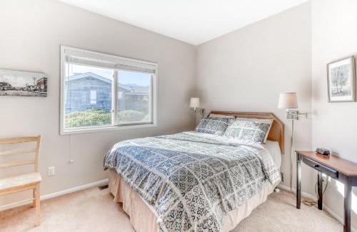 Wapato Point House | Lake Daze at Wapato Point