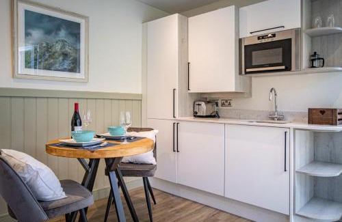 Windermere Cabin | Lake District Woodland Pods - Winster, Bowness-on-Windermere