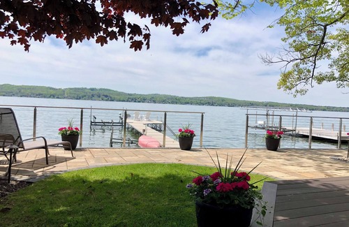 Canandaigua House | Lake Effect - Lake Front Living, close to restaurants, shopping and CMAC