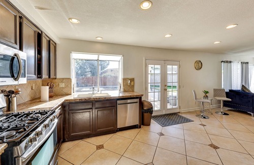 Lake Elsinore House | Lake Elsinore Home w/Pool - 44 Mi to Disneyland!