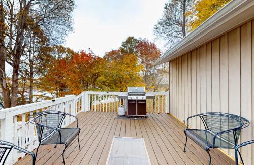 Moneta House | Lake Escape