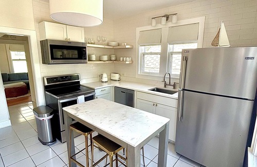 Saint Joseph House | Lake Escape! Walk to Beach, Cafes, and Shops in Saint Joseph, MI!