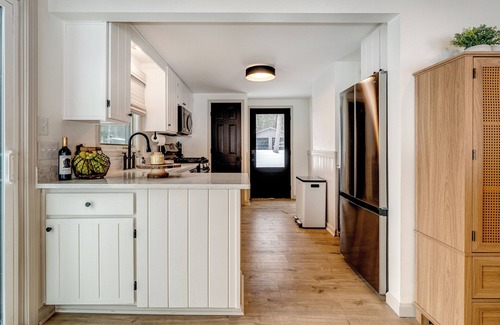 Hayward Cabin | Lake Front, Arcade, Kayaks, Fire pit-NEWLY REMODELED Callahan's Shore Thing