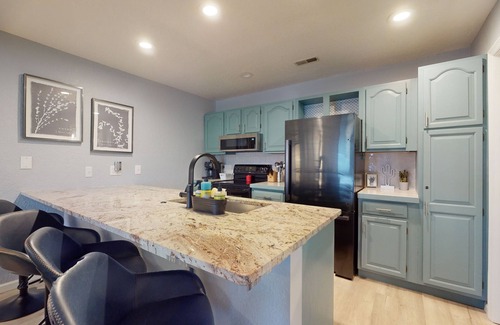 Lake Ozark Condo | Lake front condo w/incredible views, central air & shared pool