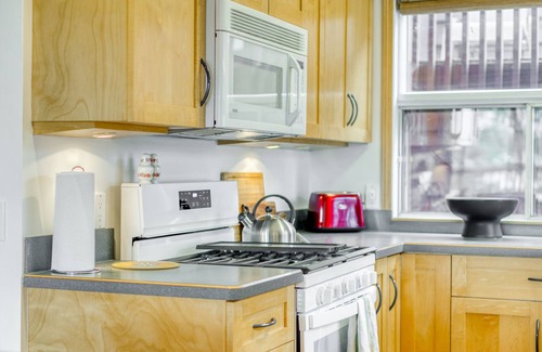 Chestermere House | Lake front cozy property in chestermere