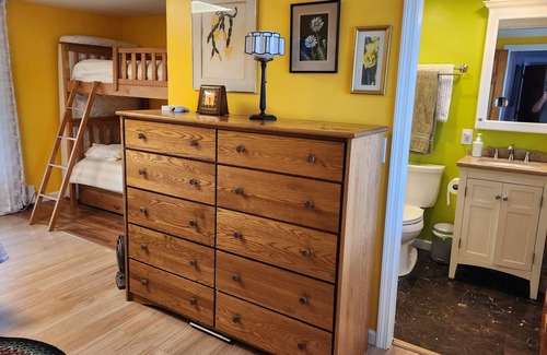 Winthrop House | Lake Front Cozy/Quiet 2 bedroom/ bath home with on-sight EV charger.